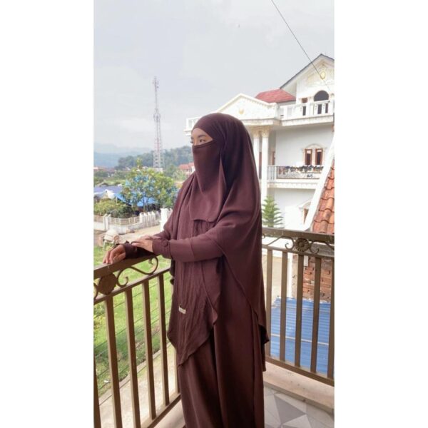 HAYUNA-YUNA GAMIS SET KERUDUNG JUMBO FREE CADAR TALI - Gambar 10